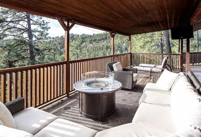 Enchanted Oak Cabin
