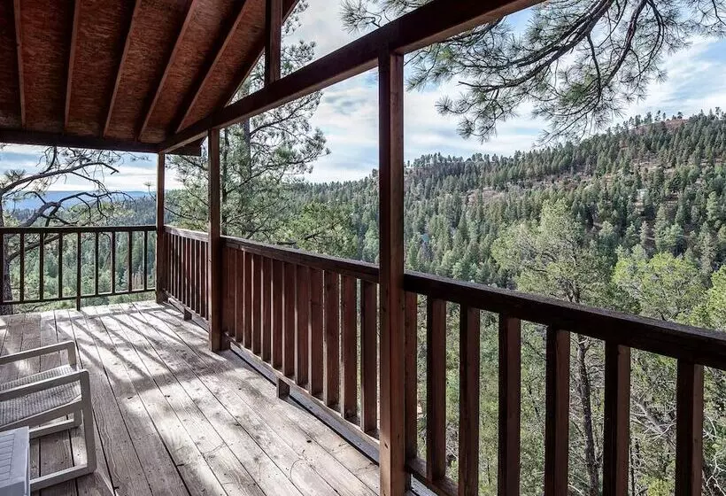 Enchanted Oak Cabin