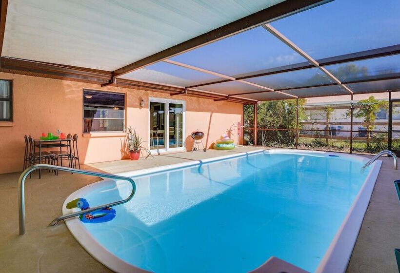 Englewood Duplex With Shared Lanai: 7 Mi To Beach!