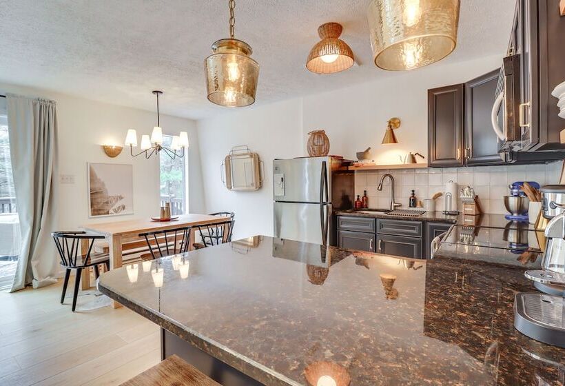 Family Home In Long Pond W/ Fire Pit & Lake Access