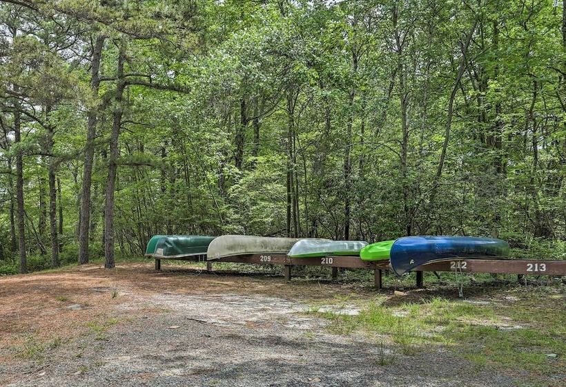 Family Home In Long Pond W/ Fire Pit & Lake Access