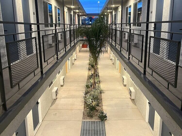 Otel Bent Inn & Pub – Premier Lgbtq Adults Only Resort