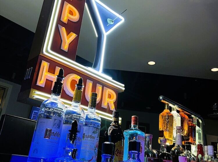 Otel Bent Inn & Pub – Premier Lgbtq Adults Only Resort