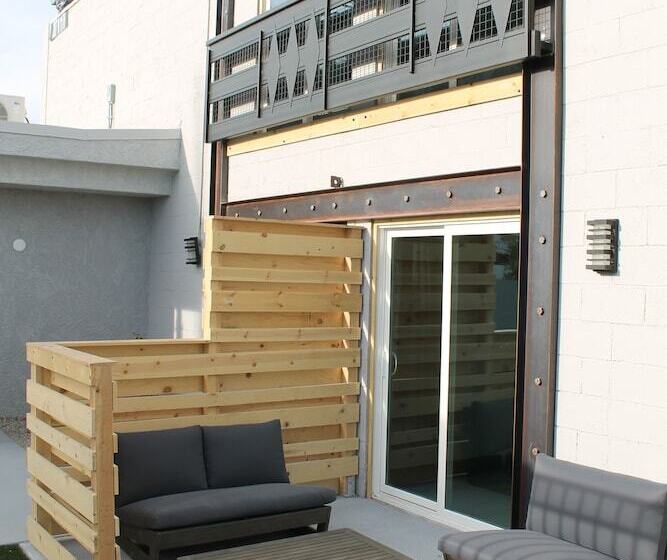 Otel Bent Inn & Pub – Premier Lgbtq Adults Only Resort