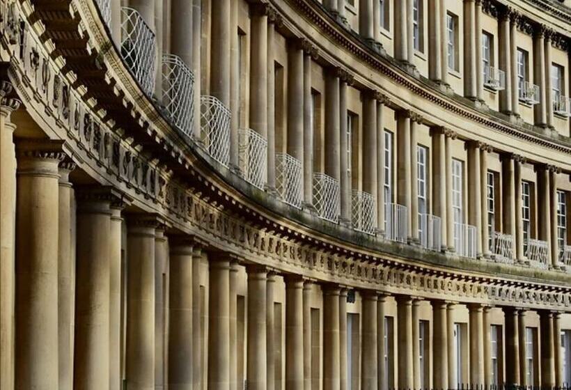 בית מלון כפרי Central Bath Georgian Rooms