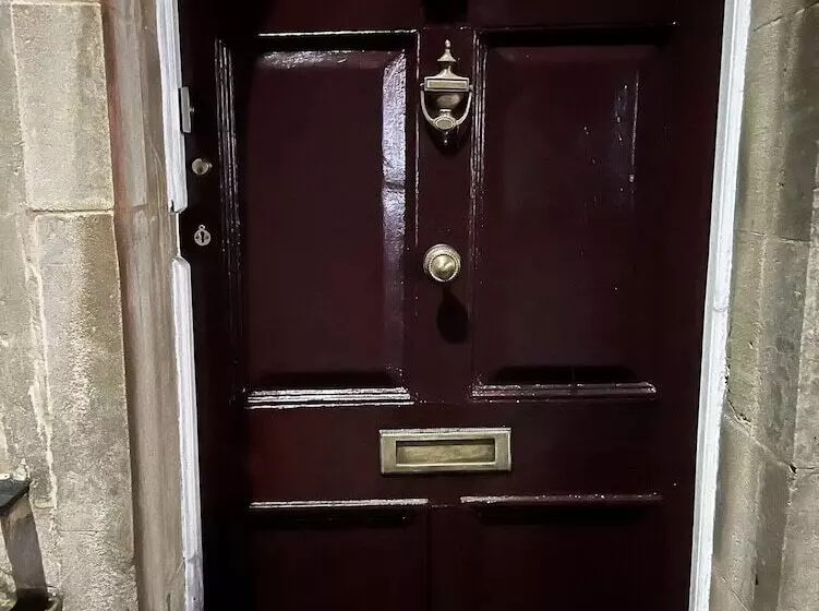 هتل Central Bath Georgian Rooms