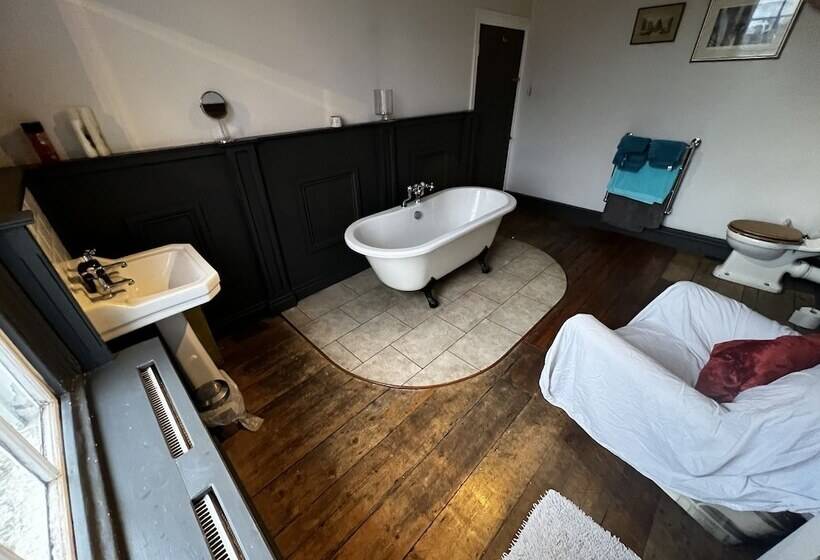 בית מלון כפרי Central Bath Georgian Rooms