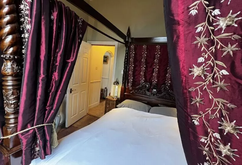 هتل Central Bath Georgian Rooms