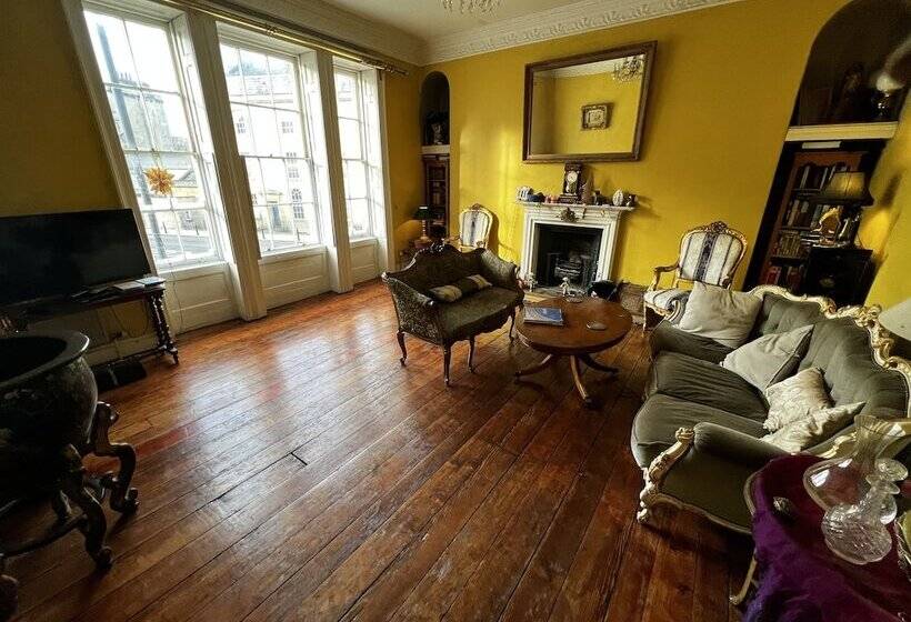 בית מלון כפרי Central Bath Georgian Rooms