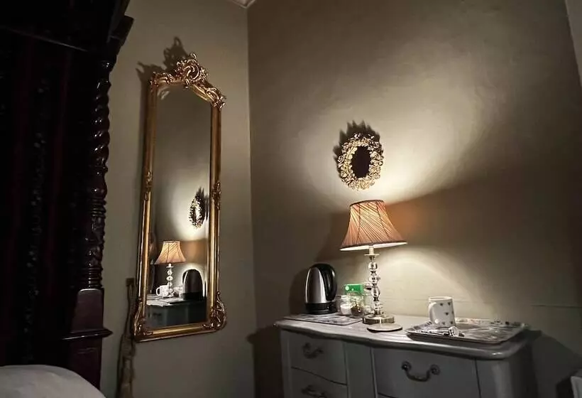 هتل Central Bath Georgian Rooms