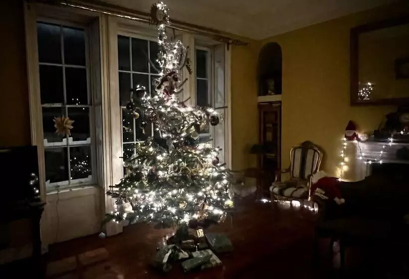 هتل Central Bath Georgian Rooms