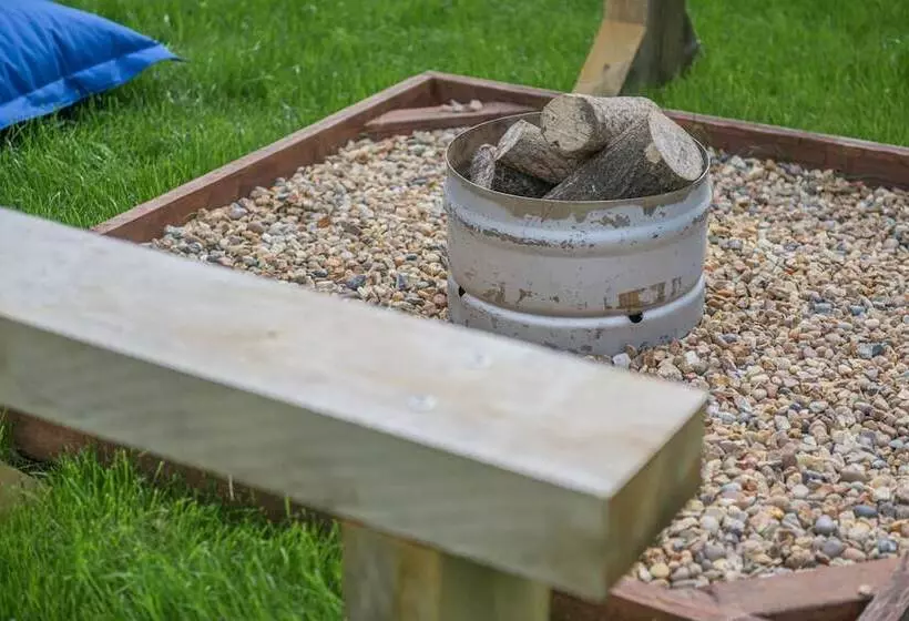 Hotelli City To Country Retreat Luxury Lodge With Hot Tub