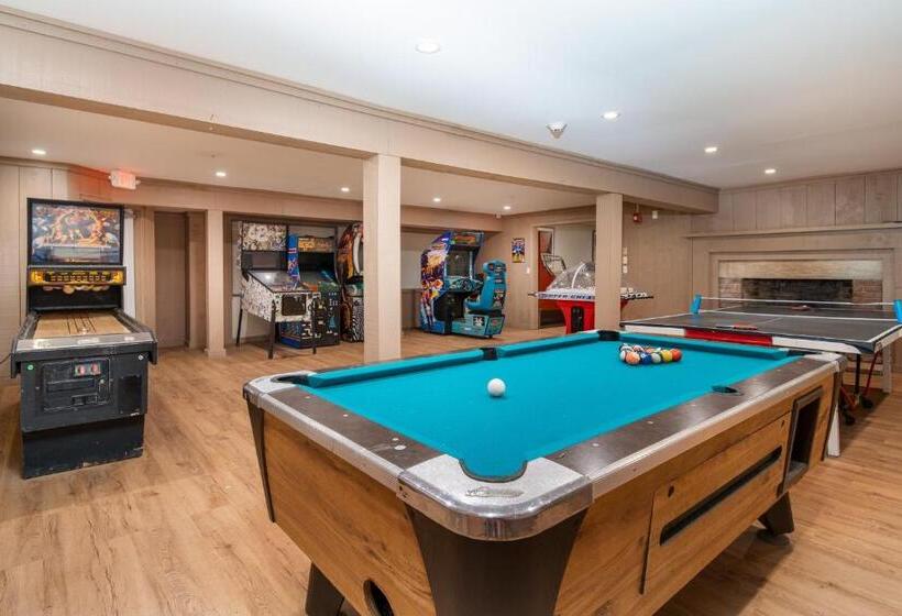 בית מלון כפרי Grey Bonnet Inn