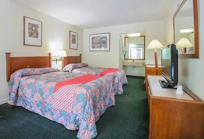 Hotelli O Daylight Inn Elkhart I-90, In