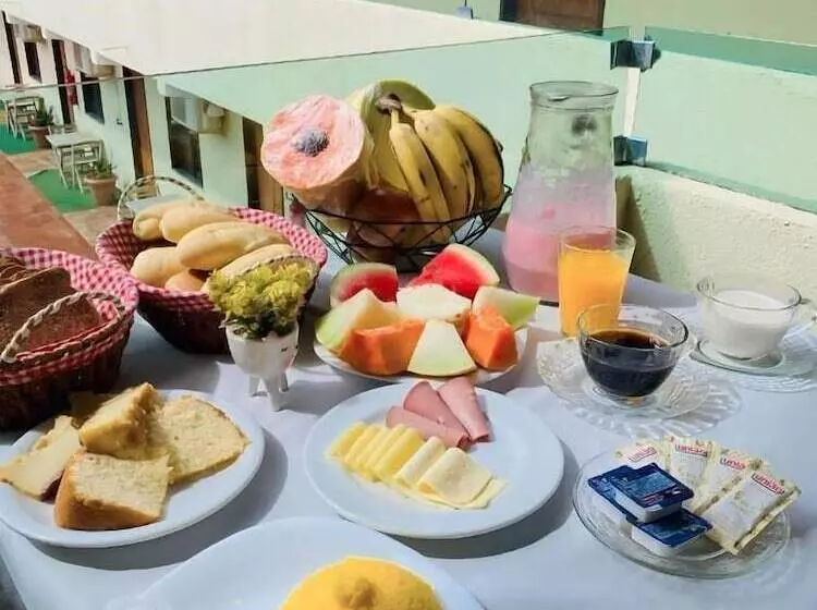 ホテル Pinto Martins