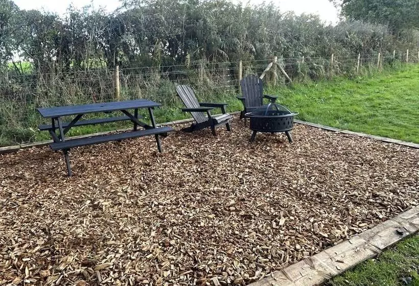 Hotelli Stunning 1 Bed Luxury Lodge On Teign River