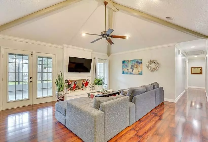 Houston Home W/ Screened Porch, Near Sugar Land!