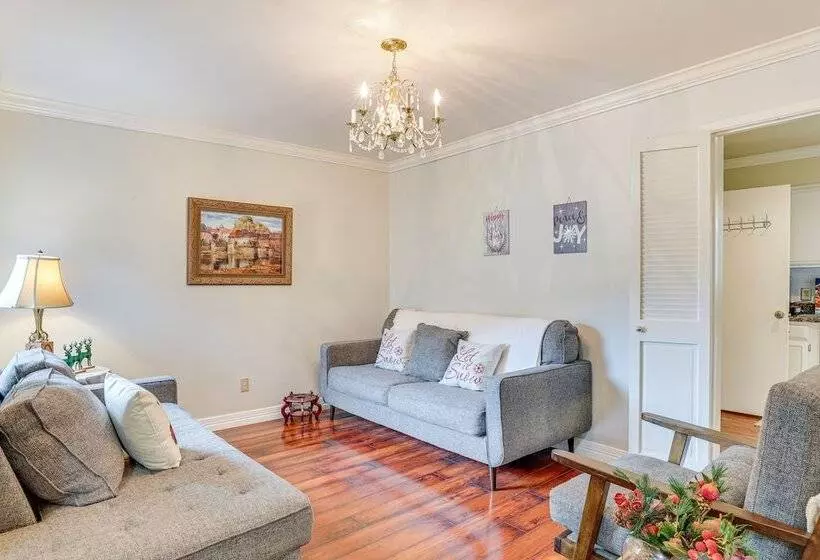 Houston Home W/ Screened Porch, Near Sugar Land!