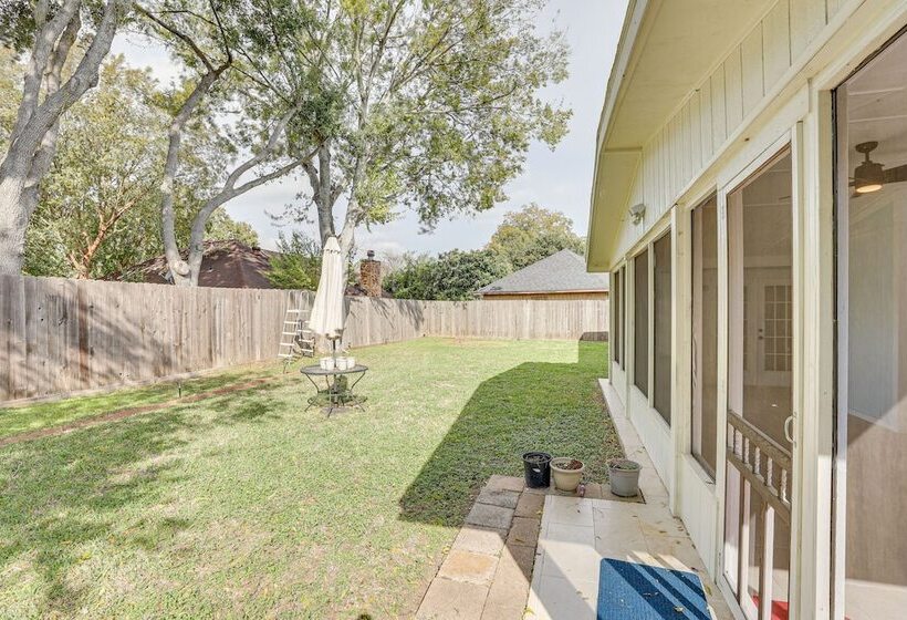 Houston Home W/ Screened Porch, Near Sugar Land!