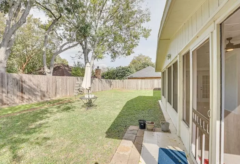 Houston Home W/ Screened Porch, Near Sugar Land!