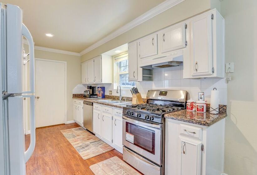 Houston Home W/ Screened Porch, Near Sugar Land!