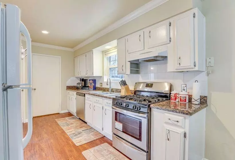 Houston Home W/ Screened Porch, Near Sugar Land!