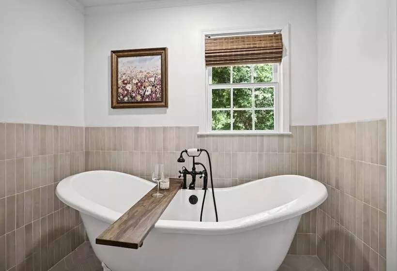 Hummingbird Home By Avantstay Boat House + Dock