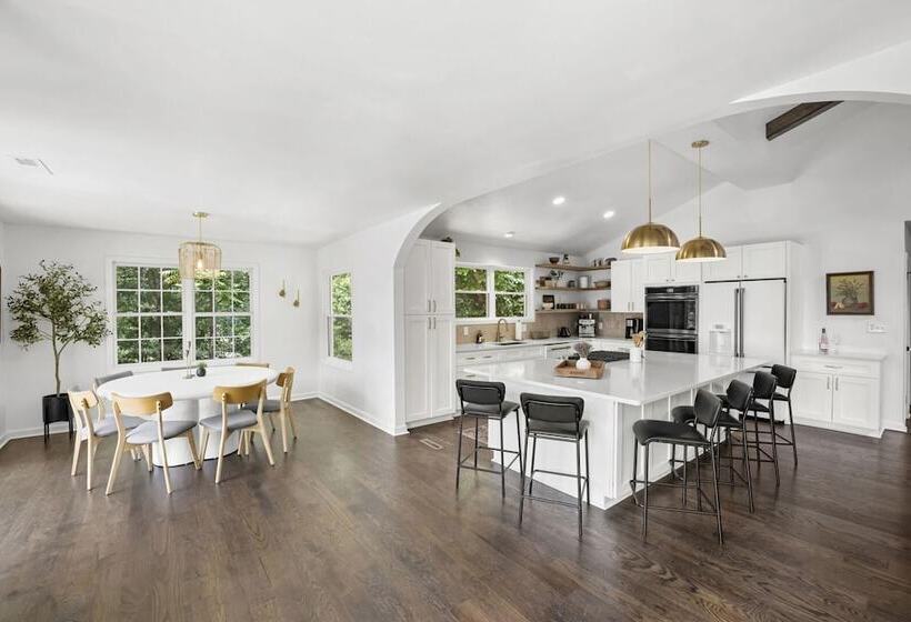 Hummingbird Home By Avantstay Boat House + Dock