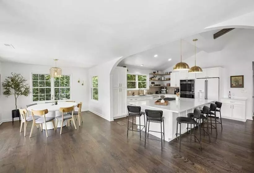 Hummingbird Home By Avantstay Boat House + Dock