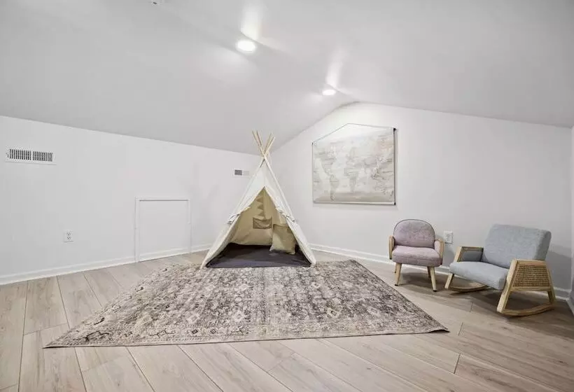 Hummingbird Home By Avantstay Boat House + Dock