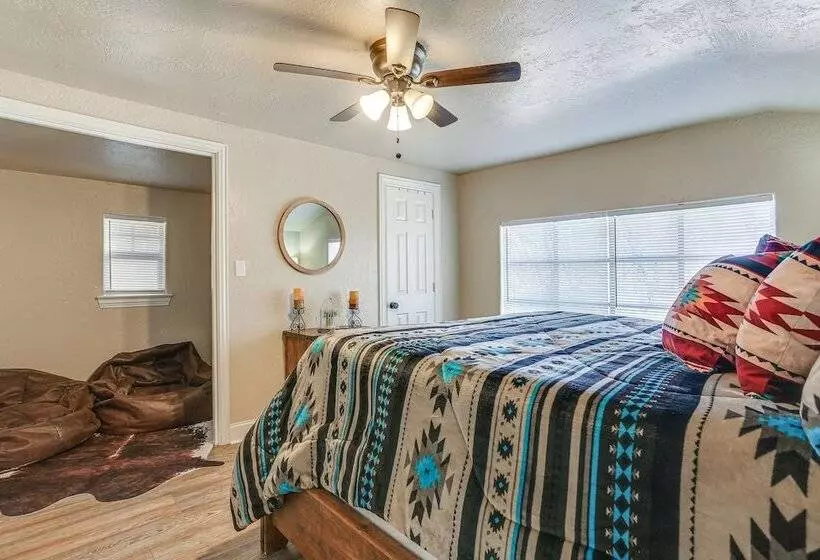 ~ 3 Mi To Lake Texoma: Kingston Family Retreat