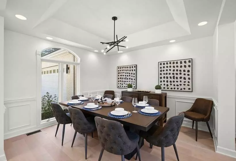 Knotty Pines By Avantstay Lake Views, Renovated