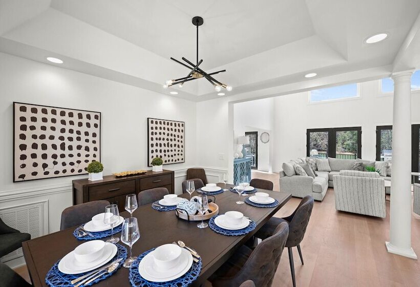 Knotty Pines By Avantstay Lake Views, Renovated