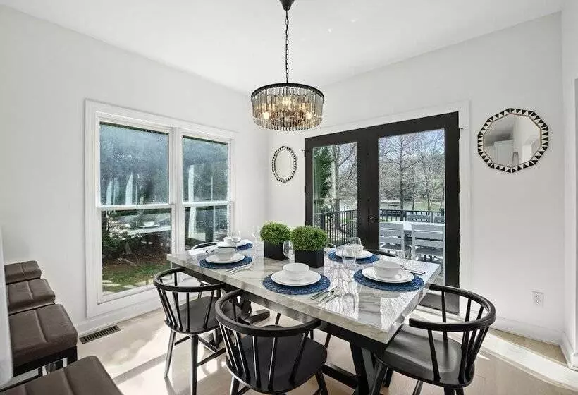 Knotty Pines By Avantstay Lake Views, Renovated