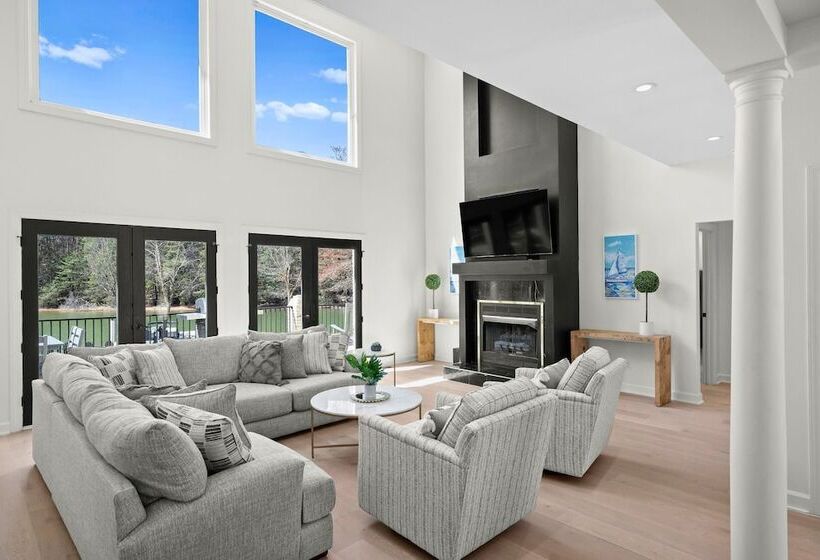 Knotty Pines By Avantstay Lake Views, Renovated