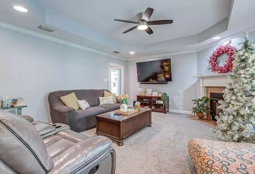 Lovely Prichard Home W/ Yard, Grill & Fireplace!