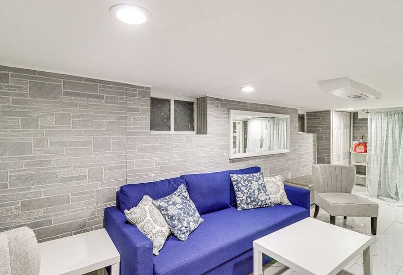 Michigan Retreat W/ Screened In Porch, Near Lakes!