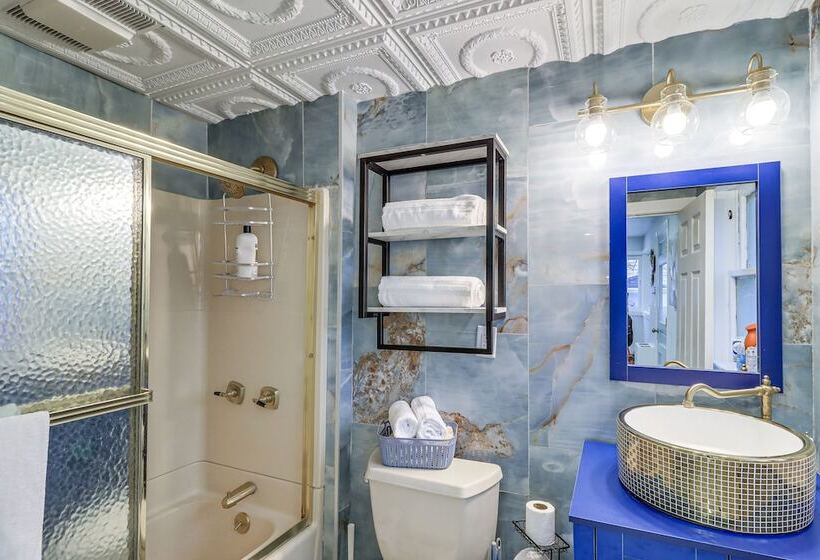 Michigan Retreat W/ Screened In Porch, Near Lakes!