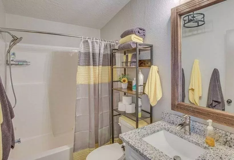 Modern Bloomington Home ~ 10 Mi To Bear Lake!