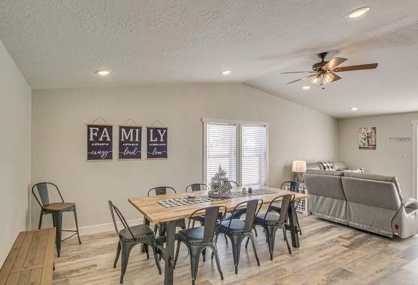 Modern Bloomington Home ~ 10 Mi To Bear Lake!