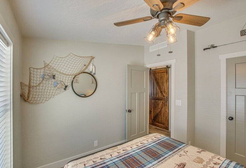 Modern Bloomington Home ~ 10 Mi To Bear Lake!