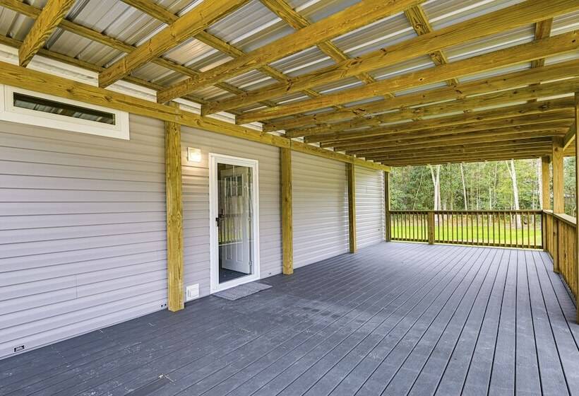 Peaceful Starke Retreat W/ Deck: 6 Mi To Downtown!