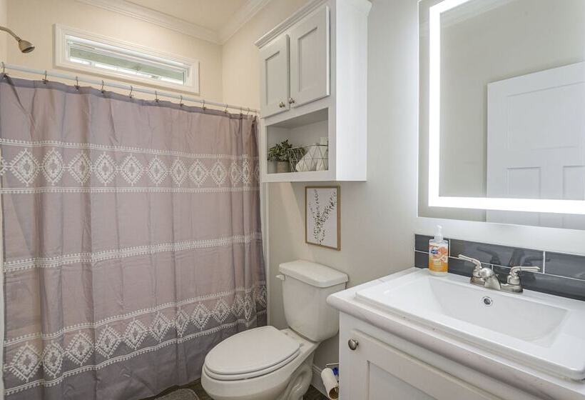 Peaceful Starke Retreat W/ Deck: 6 Mi To Downtown!