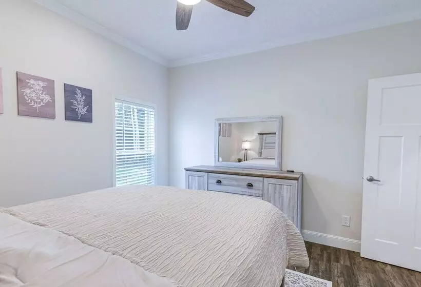 Peaceful Starke Retreat W/ Deck: 6 Mi To Downtown!