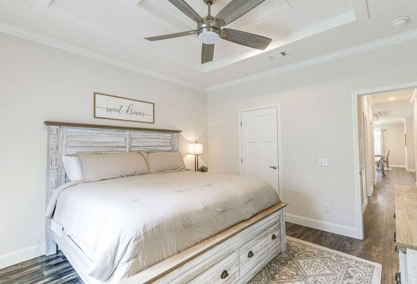 Peaceful Starke Retreat W/ Deck: 6 Mi To Downtown!