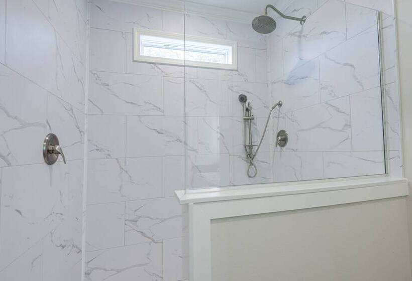 Peaceful Starke Retreat W/ Deck: 6 Mi To Downtown!