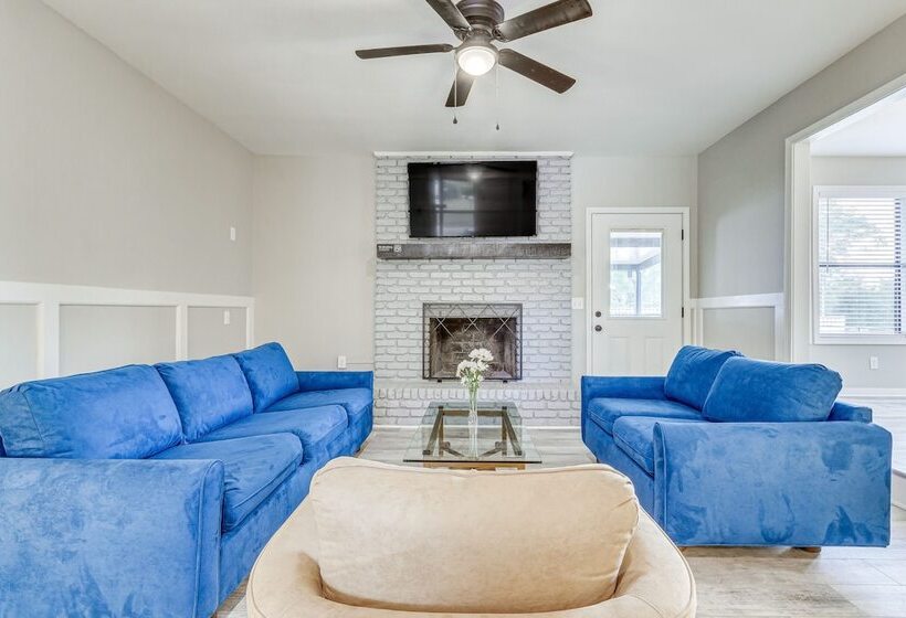 Pensacola Home W/ Screened Porch: 10 Mi To Beach!