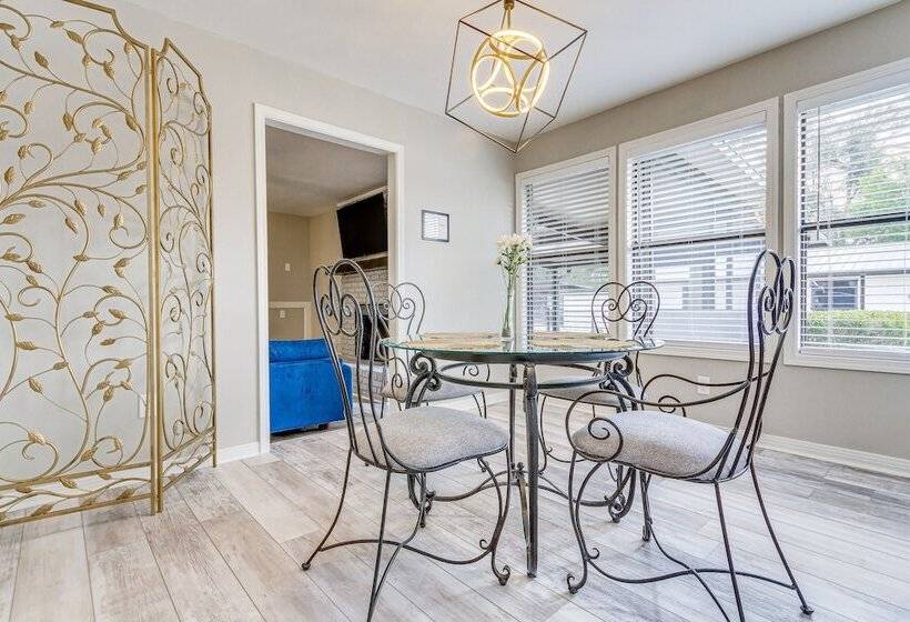 Pensacola Home W/ Screened Porch: 10 Mi To Beach!