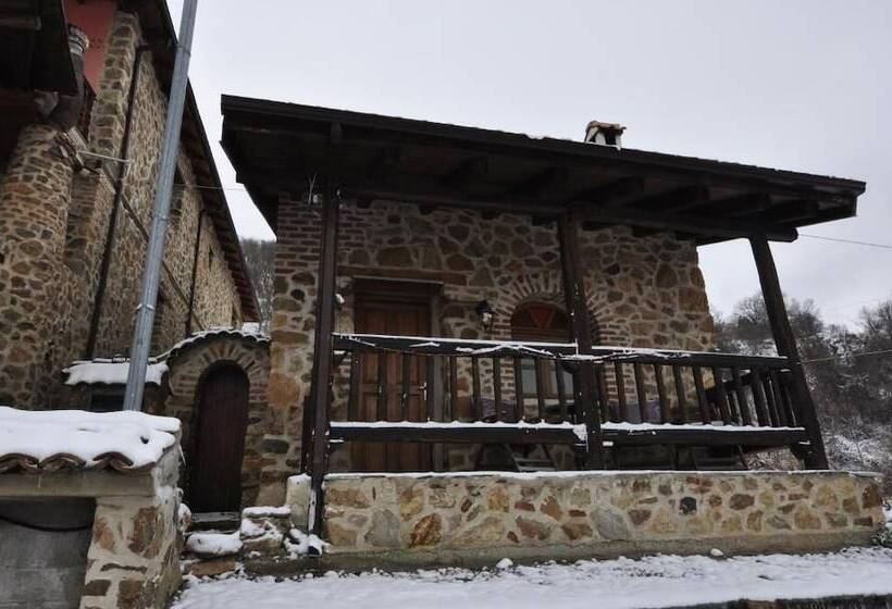 بنسيون Iaspis Guesthouse