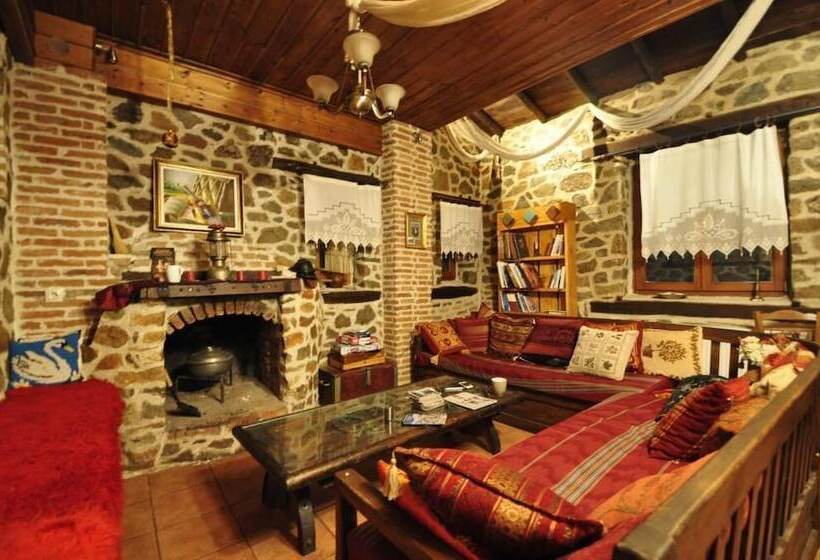 بنسيون Iaspis Guesthouse